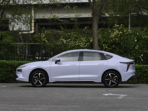 2026�� 705km MAX����������