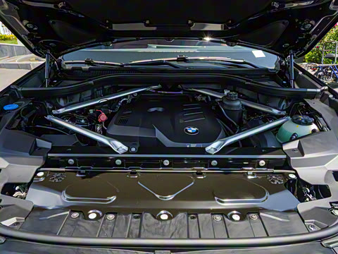 2025�� xDrive 30Li ������M�˶���ҹ��װ