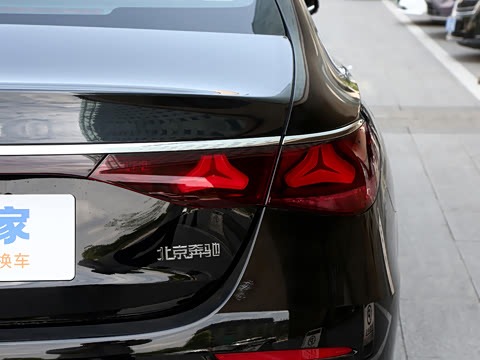 2026�� �Ŀ� E 300 L �����