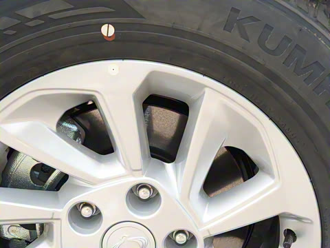 2025�� 2.2T  ������Խ�� 5�� ����