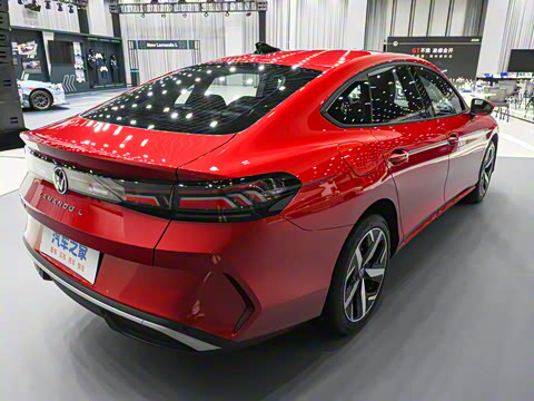 2026�� ���L 300TSI ����