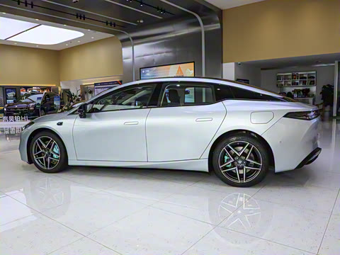 2025�� 630 Max��