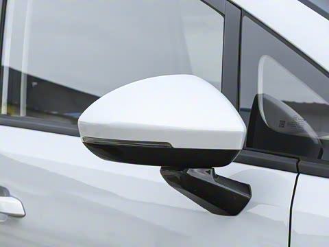 2025�� 1.5T 6MT ������