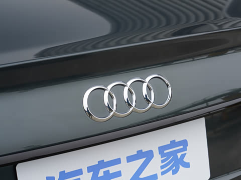 2026�� 200���������� 40 TFSI ����������