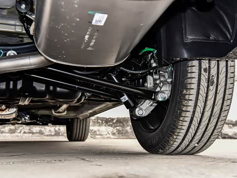 2026�� 1.5T 6MT ������ 