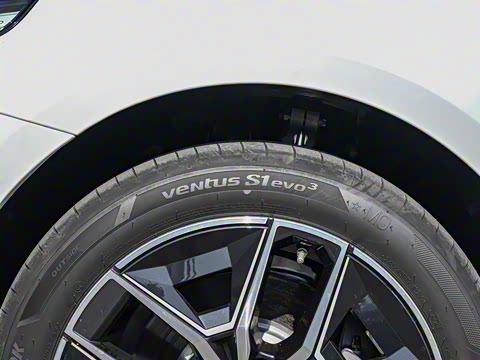 2026�� eDrive 40L M�˶���װ