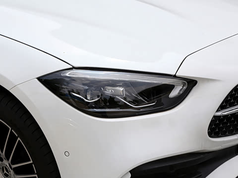 2026�� �Ŀ� C 260 L �˶������