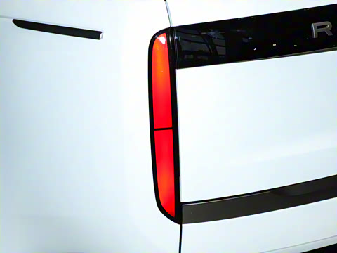 2025�� 3.0 L6 400PS ʢ���ӳ���