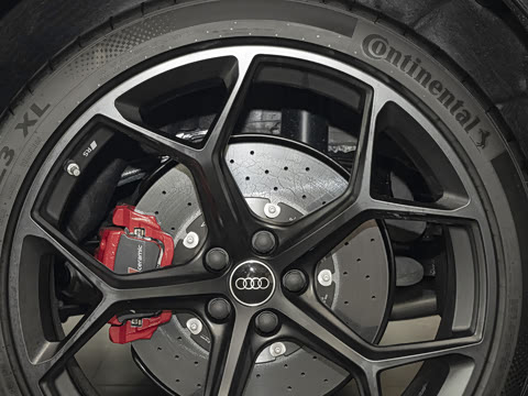 2026�� RS Q8 4.0T performance