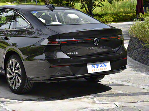 2026�� L 300TSI DSG ������