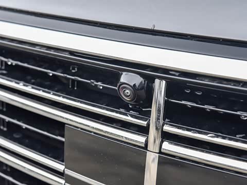 2026�� E 300 L ������