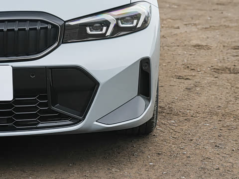 2026�� 330Li M�˶���ҹ��װ