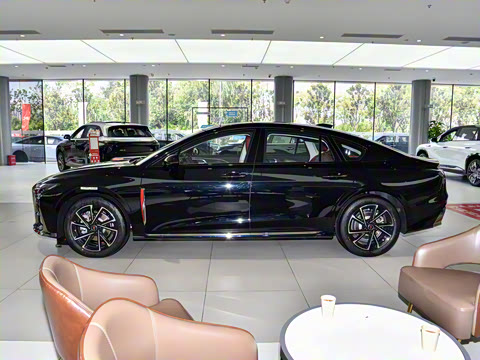 2025�� 2.0T ������