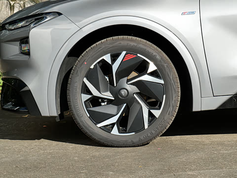 2026�� 2.0T EcoBoost  E �춯  �˶��� ST-Line