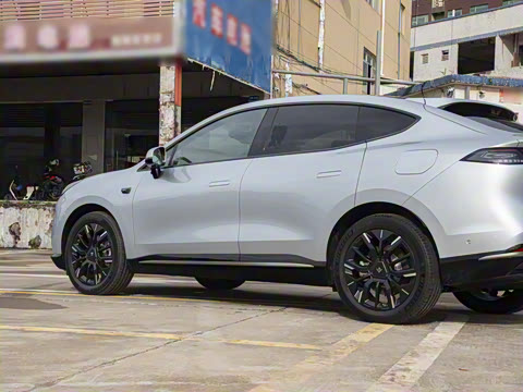 2025�� 670 Max��