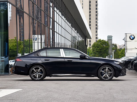 2026�� 530i ������ M�˶���װ