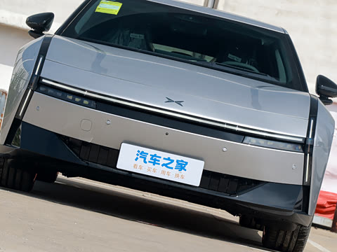 2025�� 820 Max