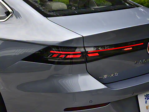 2026�� L 300TSI DSG ������