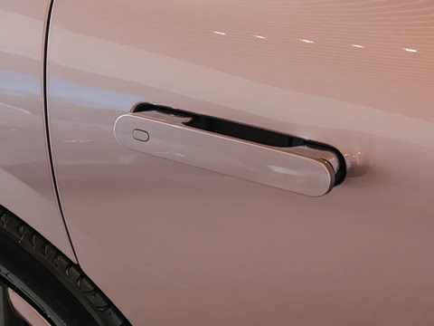 2025�� ���� Ultra�������� (896�߼����״