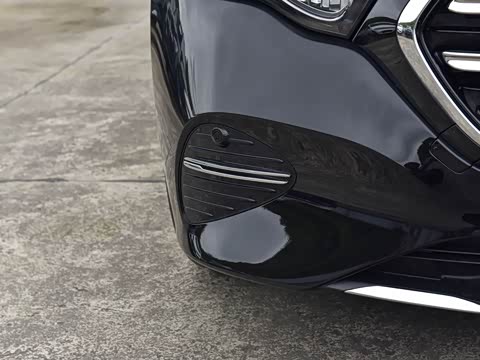 2026�� �Ŀ� E 260 L �����