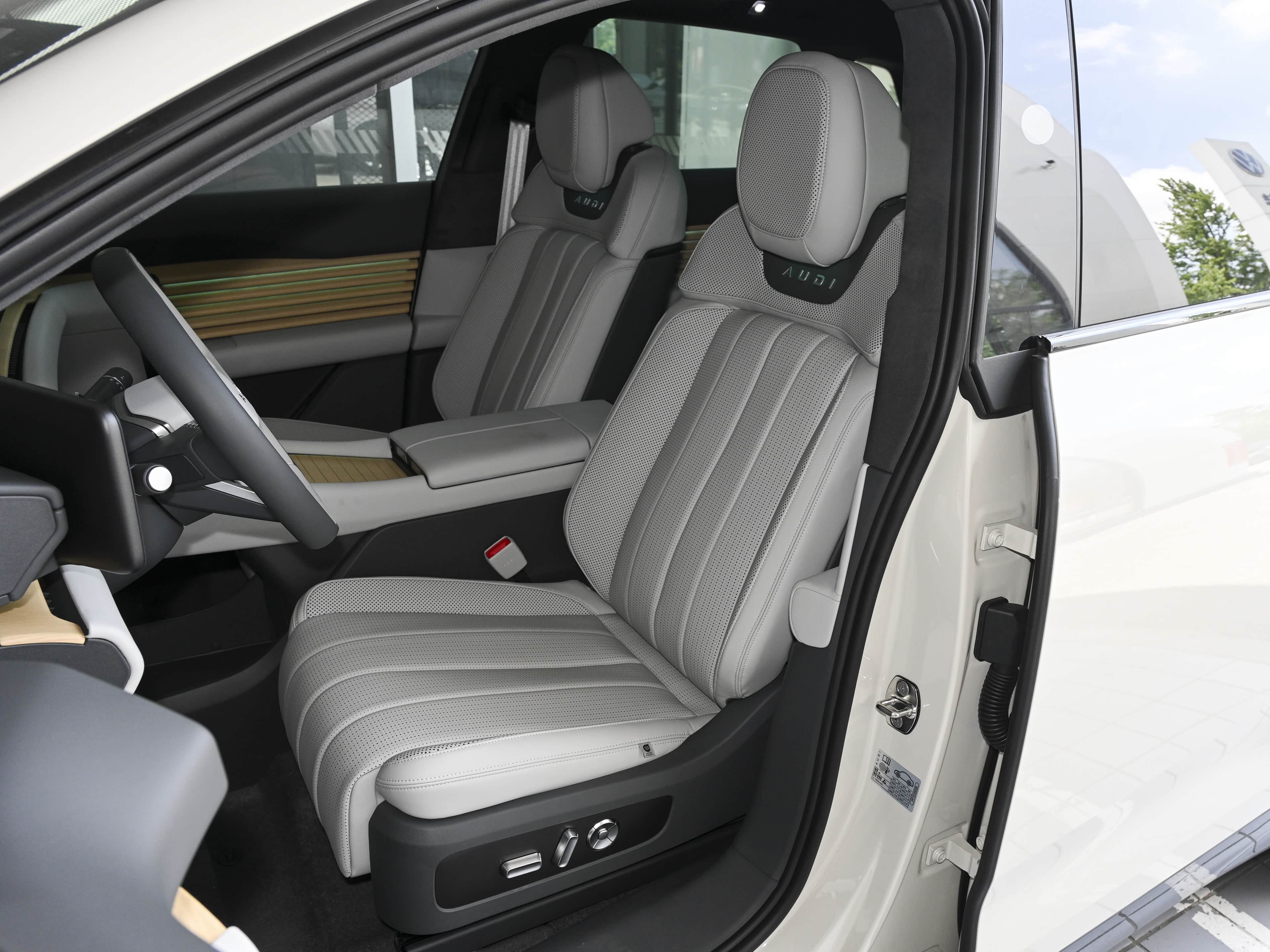 Audi E7X, миниатюра 22