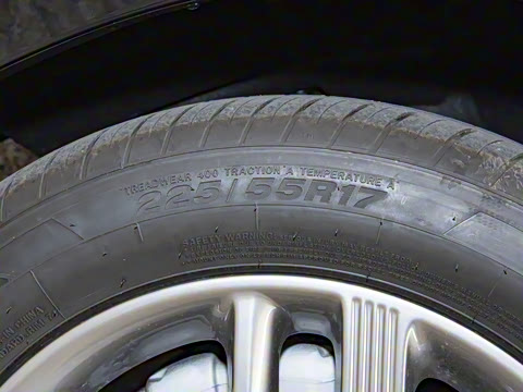 2025�� 610km PLUS