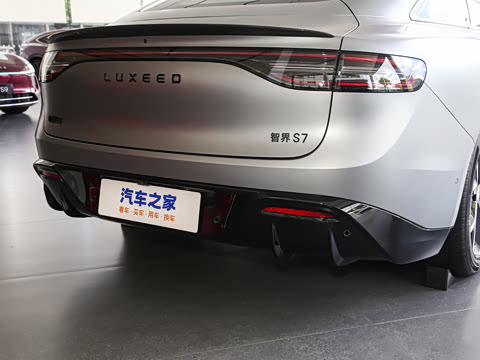 2025�� 705km Max