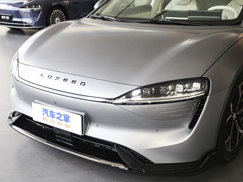 2025�� 705km Max