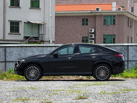 2026�� �Ŀ� GLC 300 4MATIC ����SUV