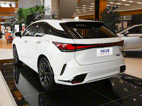 2026�� 500h ����F SPORT Performance