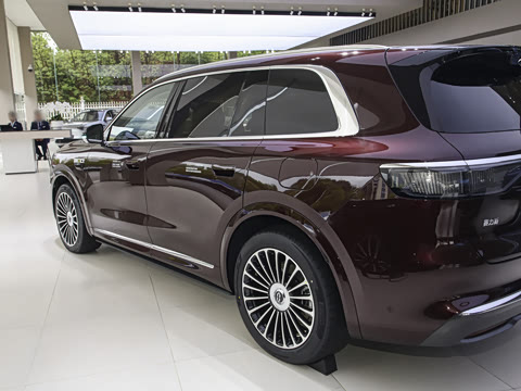 2025�� ���� Ultra�� 53.4kWh 6���� (896�߼����״