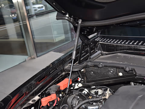 2026�� 110 3.0T P400 X-Dynamic SE