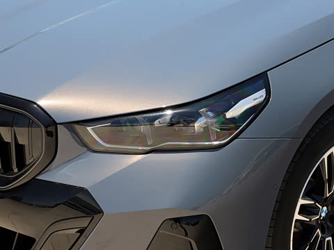 2026�� �Ŀ� 525Li M�˶���װ