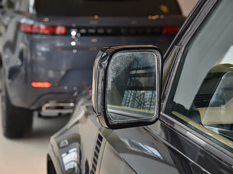 2026�� 110 3.0T P400 X-Dynamic HSE