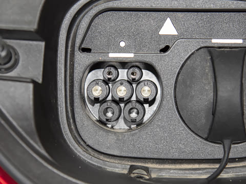 2025�� 750��