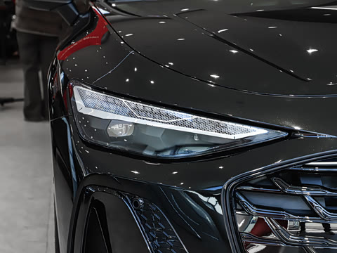 2026�� 2.0T quattro ������