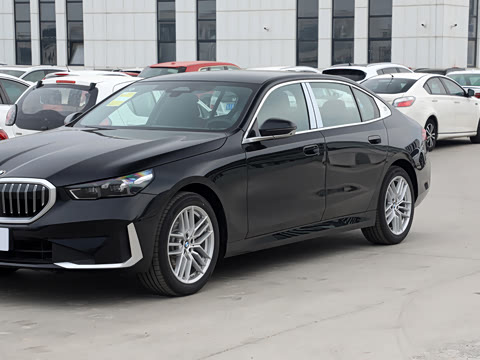 2026�� �Ŀ� 525Li ������װ