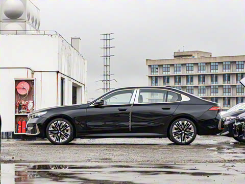 2026�� 530Li ������ ������װ