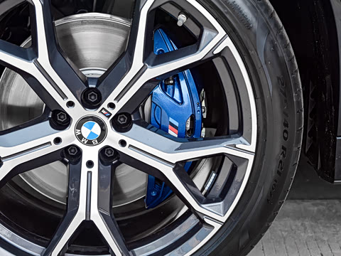 2026�� xDrive40i ������ M�˶���װ