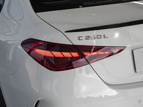 2026�� C 260 L �ҹ�˶���
