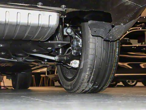 2025�� sDrive25i M�˶���װ