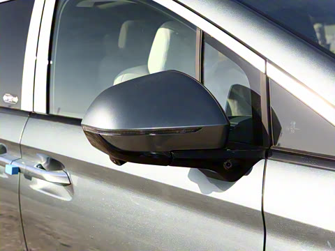 2026 DM-i 1.5T 218KM Խ