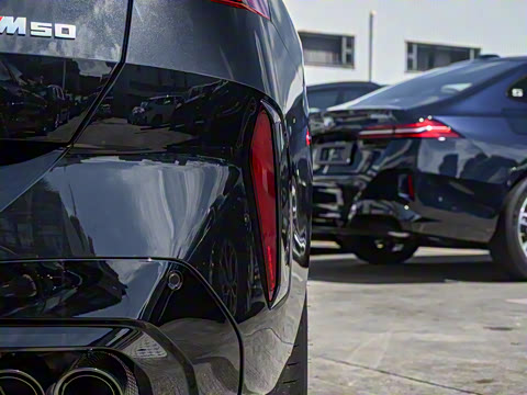 2025�� M50 xDrive