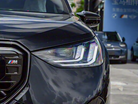 2025�� M50 xDrive