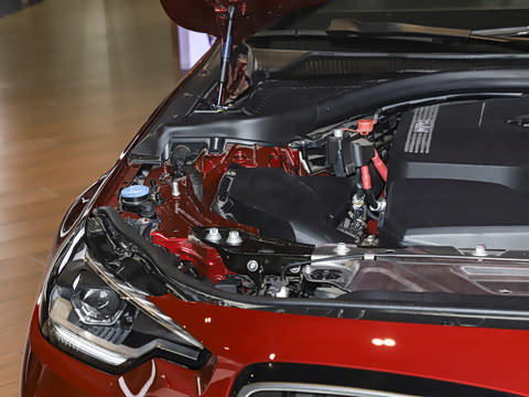 2025�� 225i M�˶���ҹ��װ