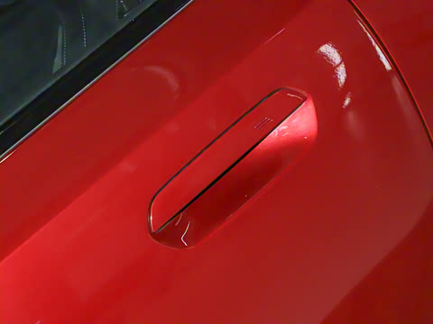 2025�� 225i M�˶���ҹ��װ