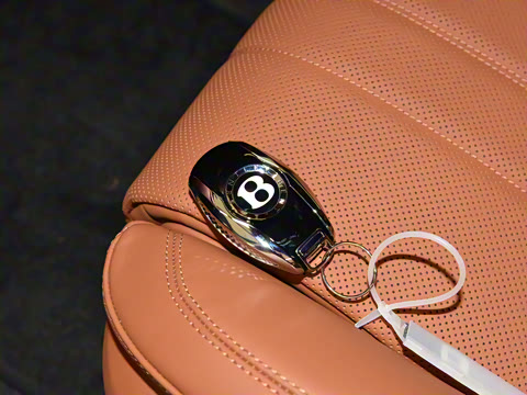 2026�� 4.0T V8 ��׼��