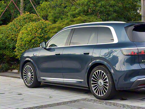 2025�� ���� Ultra ����������