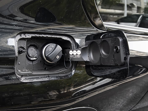 2026�� M240i xDrive