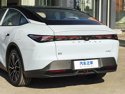 2025�� �Ŀ� 560MAX 185kW